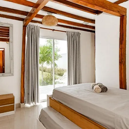 Сasa de vacaciones Adela House *